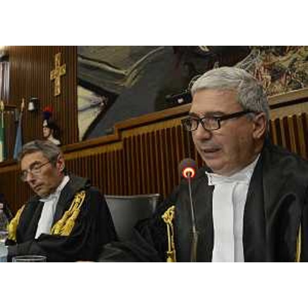 Carlo Chiappinelli (Presidente Corte dei Conti Sezione controllo FVG) e Fabrizio Picotti (Consigliere Corte dei Conti Sezione controllo FVG) pronunciano il "Giudizio di parificazione del Rendiconto generale della Regione Friuli Venezia Giulia per l'esercizio finanziario 2015", nell'Aula del Consiglio regionale - Trieste 29/06/2016