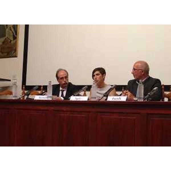 Gianni Torrenti (Assessore regionale Cultura, Sport e Solidarietà), Raffaella Sgubin (Curatrice mostra) e Federico Portelli (Assessore Cultura Provincia Gorizia) all'inaugurazione della mostra "Guerra e Moda. L'alba della donna moderna", ai Musei provinciali in Borgo Castello - Gorizia 29/06/2016