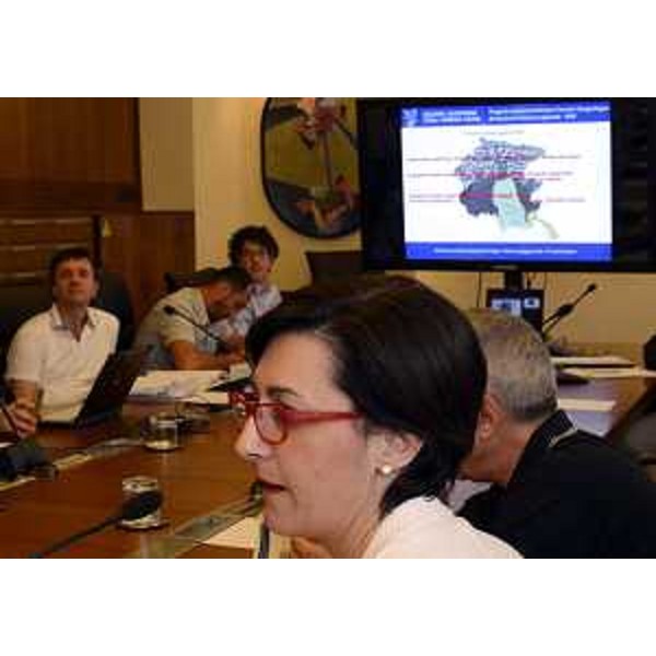 Sara Vito (Assessore regionale Ambiente ed Energia) illustra la DGR 2278/2014 su "Approvazione del progetto di Piano stralcio per l'Assetto Idrogeologico (PAI) dei Bacini idrografici dei tributari della Laguna di Marano e Grado, ivi compresa la Laguna medesima, del torrente Slizza e del Levante" in IV Commissione consiliare - Trieste 30/06/2016