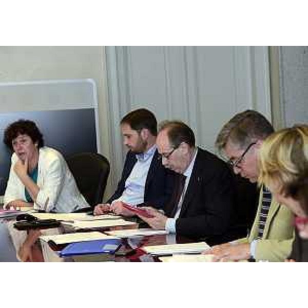 Gli assessori regionali Loredana Panariti (Lavoro, Formazione, Istruzione, Pari Opportunità, Politiche giovanili, Ricerca e Università), Cristiano Shaurli (Risorse agricole e forestali), Gianni Torrenti (Cultura, Sport e Solidarietà) e Francesco Peroni (Finanze, Patrimonio, Coordinamento e Programmazione Politiche economiche e comunitarie) durante la riunione della Giunta regionale del FVG - Trieste 01/07/2016