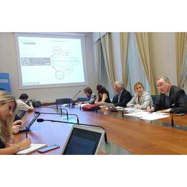 Sergio Bolzonello (Vicepresidente Regione FVG e assessore Attività produttive, Turismo e Cooperazione) alla conferenza stampa di presentazione del Catalogo degli incentivi (legge regionale 3/2015, articolo 10) - Trieste 01/07/2016