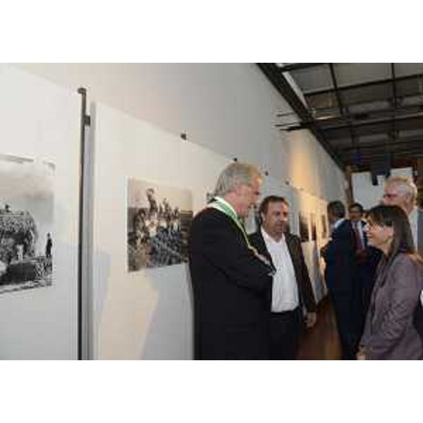 Roberto Fasan (Sindaco Torviscosa), Debora Serracchiani (Presidente Regione Friuli Venezia Giulia) alla presentazione del progetto di digitalizzazione dell'Archivio Snia Viscosa - Torviscosa (UD) 15/07/2016