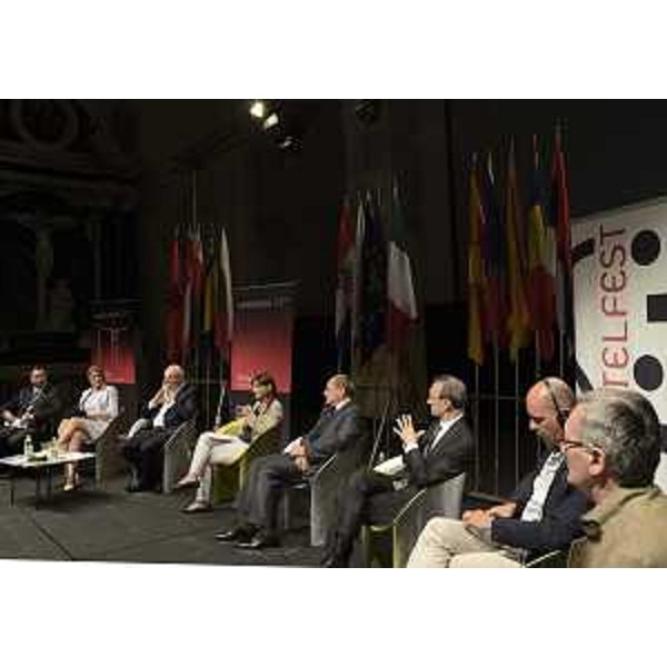 Paolo Rumiz (Giornalista e scrittore), Debora Serracchiani (Presidente Regione Friuli Venezia Giulia) al convegno Nuovi segnali dall'Osservatorio Europa - Cividale del Friuli (UD) 16/07/2016