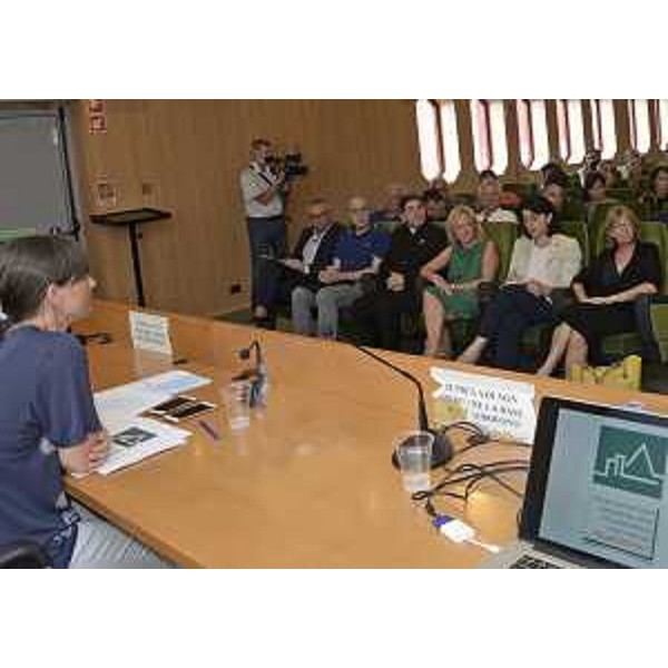 Debora Serracchiani (Presidente Regione Friuli Venezia Giulia), Mariagrazia Santoro (Assessore regionale Infrastrutture e Territorio) alla presentazione di Tolmezzo Città Alpina dell'Anno 2017 - Tolmezzo 18/07/2016