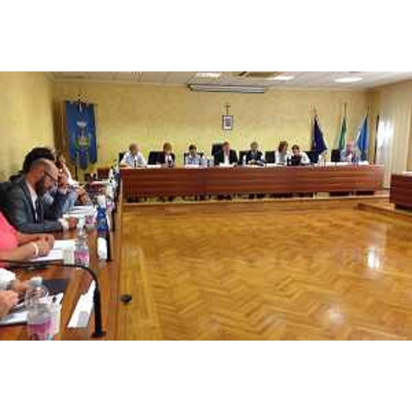 Adriano Marcolongo (Direttore centrale Salute Regione FVG), Maria Sandra Telesca (Assessore regionale Salute) e Debora Serracchiani (Presidente Regione Friuli Venezia Giulia) in Consiglio comunale - Latisana 25/07/2016