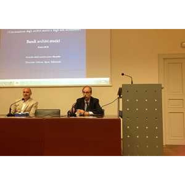 Gianni Torrenti (Assessore regionale Cultura) presenta i Bandi per il finanziamento di iniziative progettuali riguardanti la valorizzazione degli archivi storici e degli archivi storici degli enti ecclesiastici - Trieste 27/07/2016