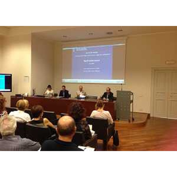 Gianni Torrenti (Assessore regionale Cultura) presenta i Bandi per il finanziamento di iniziative progettuali riguardanti la valorizzazione degli archivi storici e degli archivi storici degli enti ecclesiastici - Trieste 27/07/2016