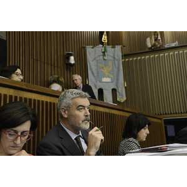 Gli assessori regionali Sara Vito (Ambiente ed Energia), Paolo Panontin (Autonomie locali e Coordinamento Riforme, Comparto unico, Sistemi informativi, Caccia e Risorse ittiche, delegato Protezione civile) e Mariagrazia Santoro (Infrastrutture e Territorio) durante la discussione del disegno di legge "Assestamento del Bilancio per l'anno 2016 e del Bilancio per gli anni 2016-2018 ai sensi dell'articolo 6 della legge regionale 10 novembre 2015, n. 26" in Consiglio regionale - Trieste 28/07/2016