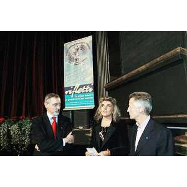 Riccardo Illy (Presidente Regione Friuli Venezia Giulia) al Premio Clessidra d'Oro 2007, istituito dall'Associazione Donatori Organi-ADO del Friuli Venezia Giulia dal 1991, alla Sala Tripcovich a Trieste. (Trieste 27/10/07)