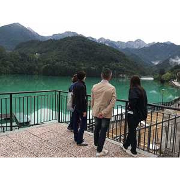 Claudio Traina (Sindaco Barcis) e Debora Serracchiani (Presidente Regione Friuli Venezia Giulia) nel corso del sopralluogo al cantiere per la viabilità alternativa dedicata al trasporto fuori valle degli accumuli ghiaiosi del torrente Cellina - Barcis 01/08/2016