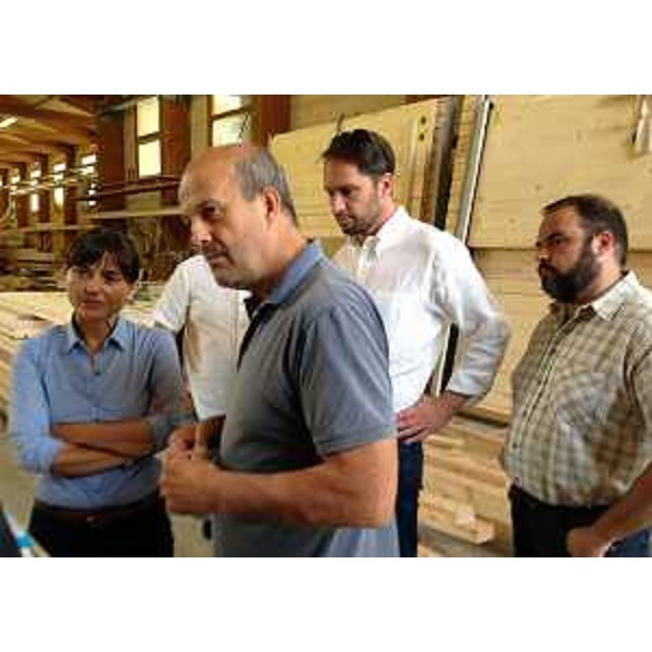 Debora Serracchiani (Presidente Regione Friuli Venezia Giulia) visita la Diemme Legno S.n.c., con Vittorio Di Marco (Titolare), Cristiano Shaurli (Assessore regionale Risorse agricole e forestali) e Ivan Buzzi (Sindaco Pontebba) - Pontebba 02/08/2016