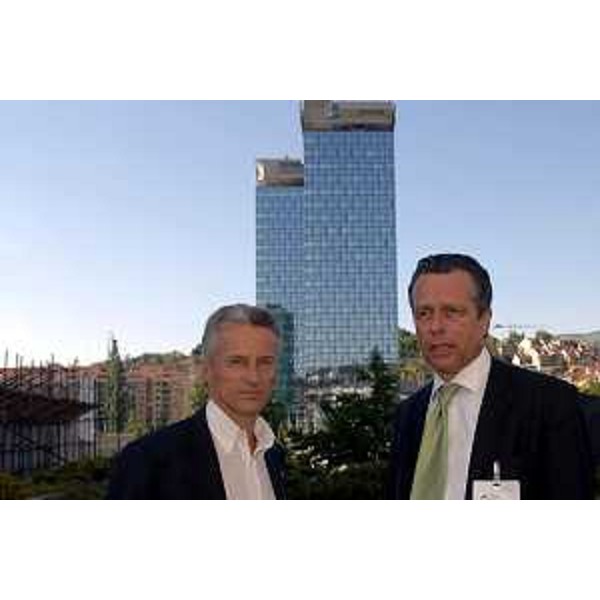 Riccardo Illy (Presidente Regione Friuli Venezia Giulia) con Klaus Klipp (Segretario Generale ARE) (Sarajevo 15/06/06) 