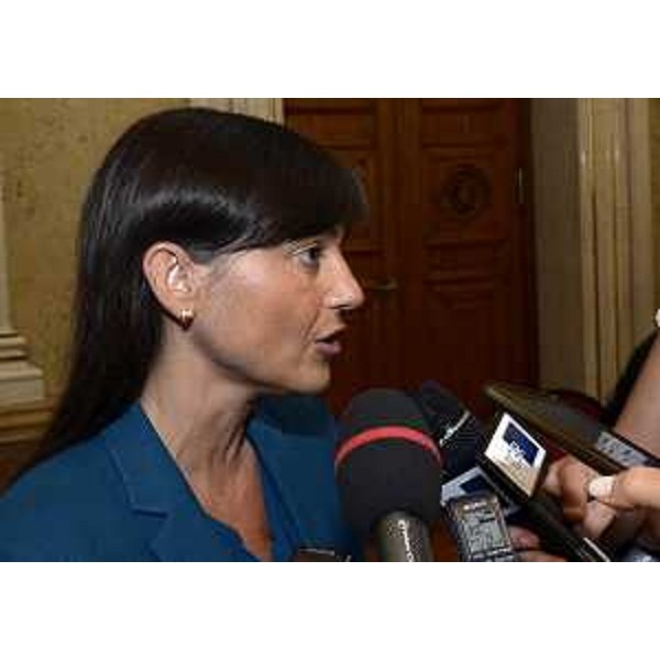 Debora Serracchiani (Presidente Regione Friuli Venezia Giulia) a margine della firma dell'Affidamento al Contraente generale (Tiliaventum S.c.a r.l.) dei lavori della terza corsia dell'Autostrada A4 (tratto Nuovo ponte sul fiume Tagliamento – Gonars), nella sede della Regione - Trieste 05/08/2016