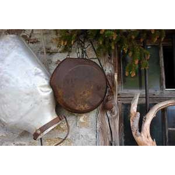 Immagine dalla Guida dei Rifugi e delle Malghe del Friuli Venezia Giulia