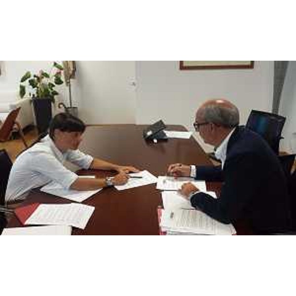SerracchianiSimon - Debora Serracchiani (Presidente Friuli Venezia Giulia) e Giorgio Simon (direttore generale AAS n.5 "Friuli Occidentale") nella sede della Regione– Udine 12/08/2016