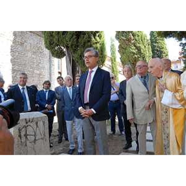 Francesco Peroni (Assessore regionale Coordinamento e Programmazione delle politiche economiche e comunitarie) alla commemorazione della strage di Vergarolla – Pola 18/08/2016