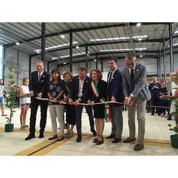 Sergio Bolzonello (Vicepresidente e assessore regionale Attività produttive), Debora Serracchiani (presidente Friuli Venezia Giulia) e Franco Iacop (presidente Consiglio regionale) durante l’inaugurazione della nuova area produttiva della cantina “La Delizia” di Casarsa ed 85° anniversario della fondazione – Orcenico di Zoppola 19/08/2016