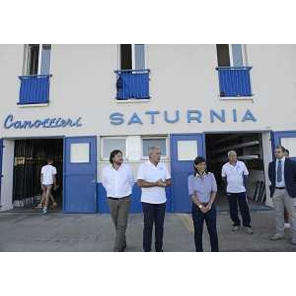 Emiliano Edera (Consigliere regionale), Gianni Verrone (Presidente Saturnia) e Debora Serracchiani (Presidente Regione Friuli Venezia Giulia) al Circolo Canottieri Saturnia - Trieste 23/08/2016