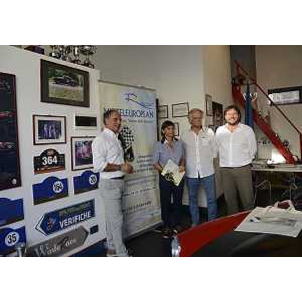 Riccardo Novacco (Marketing Mitteleuropean Race / Competizione di Regolarità Classica per Vetture Storiche), Debora Serracchiani (Presidente Regione Friuli Venezia Giulia), Maurizio De Marco (Sezione sportiva Mitteleuropean Race) ed Emiliano Edera (Consigliere regionale) - Trieste 23/08/2016