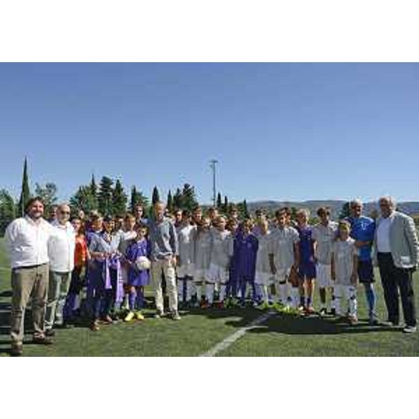 Emiliano Edera (Consigliere regionale) e Debora Serracchiani (Presidente Regione Friuli Venezia Giulia) con dirigenti e giocatori dell'Associazione Sportiva Zaule Rabuiese - Muggia (TS) 23/08/2016