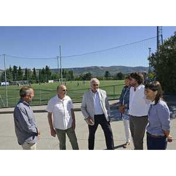 Tullio Bellen (Assessore Sport Comune Muggia), Luigi Giani (Presidente Associazione Sportiva Zaule Rabuiese), Emiliano Edera (Consigliere regionale) e Debora Serracchiani (Presidente Regione Friuli Venezia Giulia) con dirigenti dell'Associazione Sportiva Zaule Rabuiese - Muggia (TS) 23/08/2016