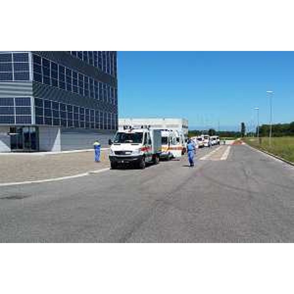 Mezzi della Regione Friuli Venezia Giulia in partenza verso i centri abitati del centro Italia colpiti stanotte da un grave terremoto - Centro operativo della Protezione civile del FVG - Palmanova 24/08/2016