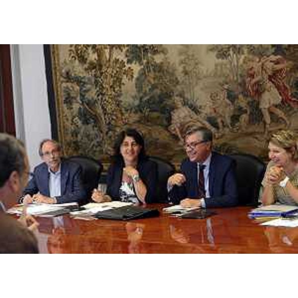 Gli assessori regionali Gianni Torrenti (Cultura, Sport e Solidarietà), Mariagrazia Santoro (Infrastrutture e Territorio), Francesco Peroni (Finanze, Patrimonio, Coordinamento e Programmazione Politiche economiche e comunitarie), Maria Sandra Telesca (Salute, Integrazione socio-sanitaria, Politiche sociali e Famiglia) durante la riunione della Giunta del Friuli Venezia Giulia - Trieste 26/08/2016