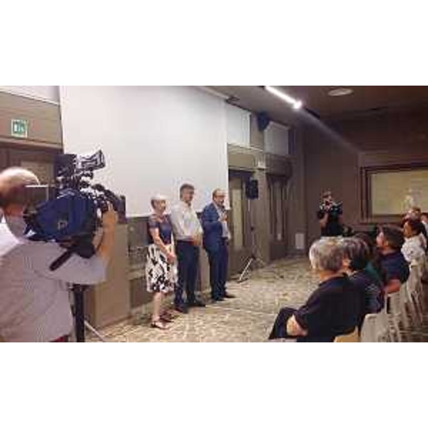 Marija Brecelj (Assessore Cultura Comune Duino Aurisina), Vladimir Kukanja (Sindaco Duino Aurisina) e Gianni Torrenti (Assessore regionale Cultura) alla presentazione del documentario "Genti di Duino" - Duino Aurisina 25/08/2016