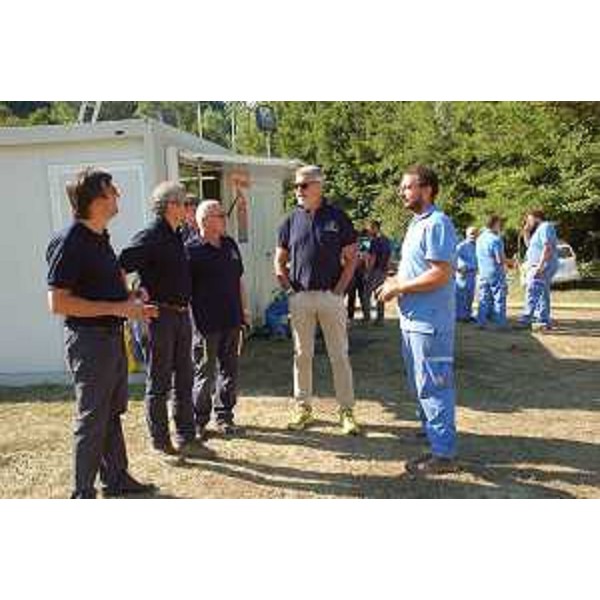 Luciano Sulli (Direttore Protezione civile FVG) e Paolo Panontin (Assessore regionale Protezione civile) nella tendopoli allestita dal Friuli Venezia Giulia - Amatrice (RI) 27/08/2016