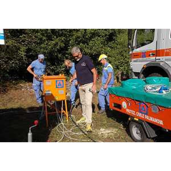 Paolo Panontin (Assessore regionale Protezione civile) nella tendopoli allestita dal Friuli Venezia Giulia - Amatrice (RI) 27/08/2016