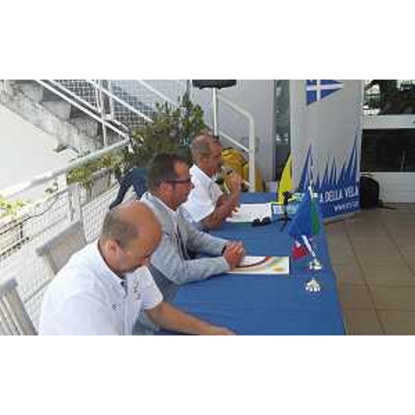 Dario Bovo (Presidente Cral Insiel), Marco Penso (Presidente STV Trieste), Roberto Ragogna (Comitato organizzatore Trofeo) alla presentazione del "Trofeo Cral Insiel 2016", nella sede della Società Triestina della Vela - Trieste 29/08/2016