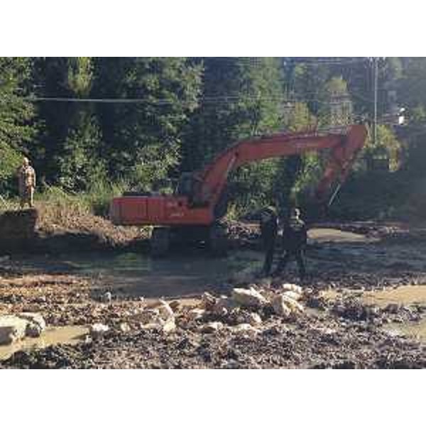 Lavori di realizzazione di una viabilità alternativa conseguente all'inagibilità del ponte a Tre Occhi in comune di Amatrice (RI) - 29/08/2016