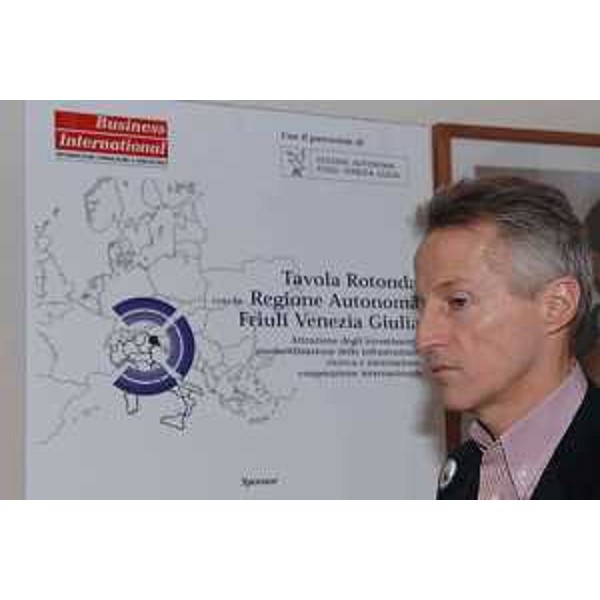 Riccardo Illy (Presidente Regione Friuli Venezia Giulia) a tavola rotonda di Business International (Villa Manin, 24/01/06)
