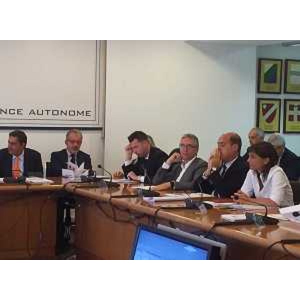 La seduta straordinaria della Conferenza delle Regioni e delle Province autonome sul coordinamento degli aiuti alle zone terremotate dell'Italia Centrale. A destra Debora Serracchiani (Presidente Regione Friuli Venezia Giulia) - Roma 01/09/2016 (Foto Conferenza delle Regioni)