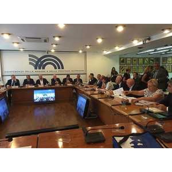 La seduta straordinaria della Conferenza delle Regioni e delle Province autonome, presieduta da Stefano Bonaccini, sul coordinamento degli aiuti alle zone terremotate dell'Italia Centrale - Roma 01/09/2016 (Foto Conferenza delle Regioni)