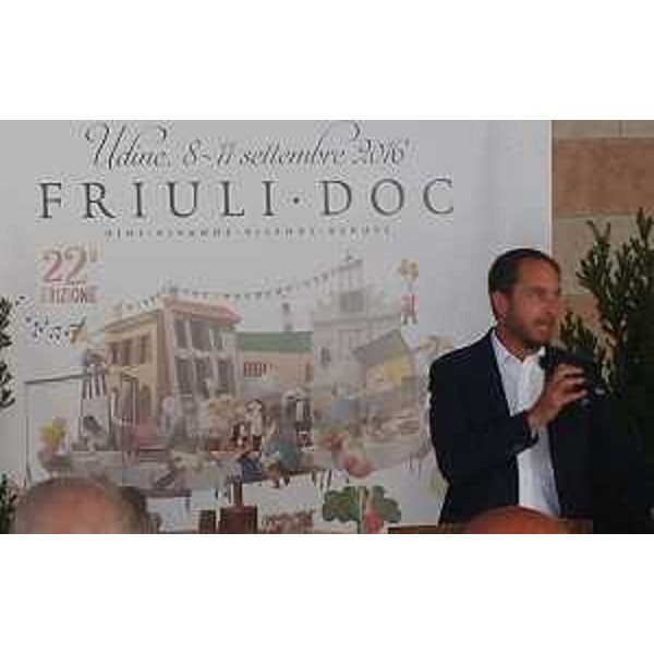 Cristiano Shaurli (Assessore regionale Risorse agricole e forestali) alla presentazione della XXII edizione di Friuli DOC, nella Loggia del Lionello - Udine 02/09/2016