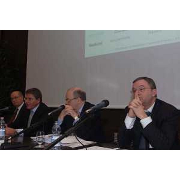 Tesini alla tavola rotonda di Business International (Villa Manin, 24/01/06)