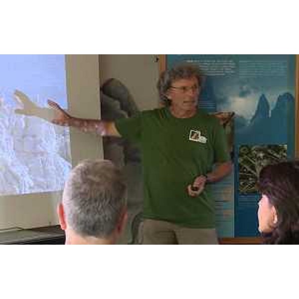 Fulvio Genero (Responsabile Progetto Grifone) alla manifestazione "Vivi e liberi di volare ... buon viaggio giovane grifone" alla Riserva naturale Lago di Cornino - Forgaria (UD) 04/09/2016