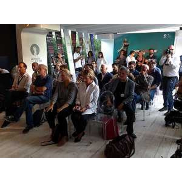 Evento di presentazione "Fotogrammi di emozioni. Un anno di cinema in Friuli Venezia Giulia", nello stand di PromoTurismo FVG all'Hotel Excelsior nell'ambito del Festival internazionale del Cinema - Venezia 05/09/2016