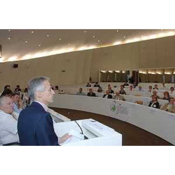 Riccardo Illy (Presidente Regione Friuli Venezia Giulia) all'Assemblea delle Regioni d'Europa a Sarajevo (Sarajevo, 16/06/06)
