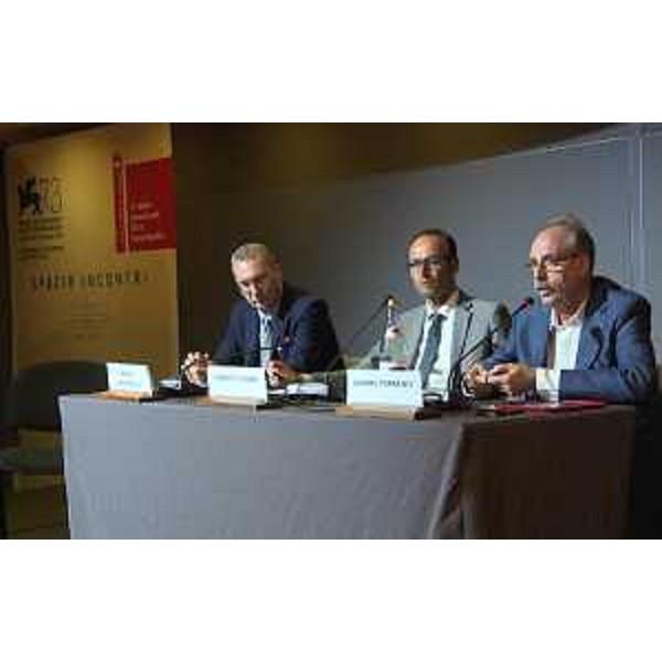 Sergio Bolzonello (Vicepresidente Regione FVG e assessore Attività produttive, Turismo e Cooperazione), Federico Caner (Vicepresidente Regione Veneto) e Gianni Torrenti (Assessore regionale Cultura, Sport e Solidarietà) alla conferenza stampa sul ruolo di FVG Film Commission, nello spazio incontri dell'Hotel Excelsior nell'ambito della Mostra internazionale d'Arte cinematografica - Venezia 05/09/2016