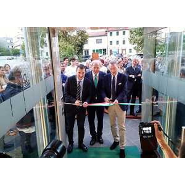 Alessandro Ciriani (Sindaco Pordenone), Roberto Cao (Presidente Consorzio Garanzia Fidi PN) e Sergio Bolzonello (Vicepresidente Regione FVG e assessore Attività produttive, Turismo e Cooperazione) all'inaugurazione della nuova sede del Confidi in via Cappuccini 87/b - Pordenone 07/09/2016