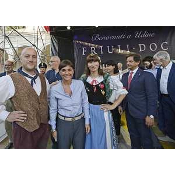 Debora Serracchiani (Presidente Regione Friuli Venezia Giulia) e Vincenzo Martines (Presidente V Commissione consiliare) all'inaugurazione di Friuli DOC - Udine 08/09/2016