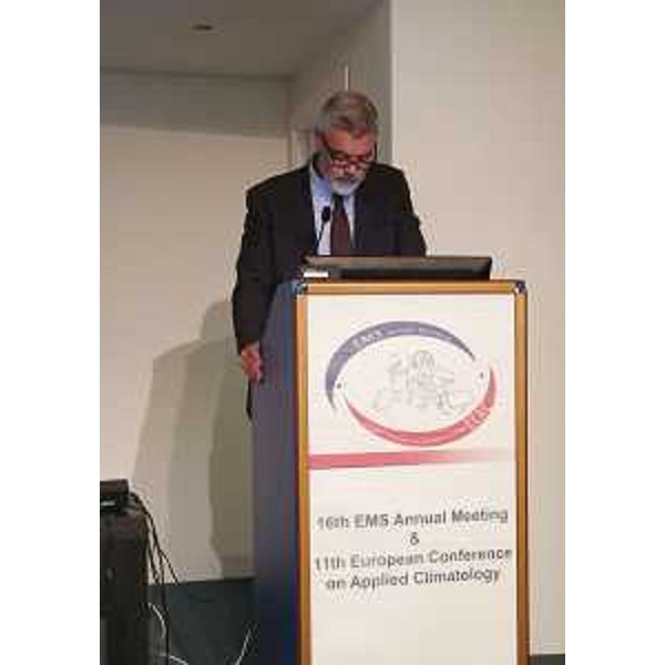 Paolo Panontin (Assessore regionale Protezione civile) interviene all'undicesima Conferenza Europea sulla Climatologia Applicata (ECAC), nell'ambito della sedicesima Conferenza annuale dell'European Meteorological Society (EMS), alla Stazione Marittima - Trieste 12/09/2016