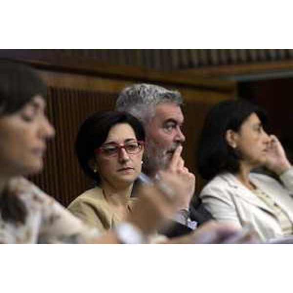 Gli assessori regionali Sara Vito (Ambiente ed Energia) e Paolo Panontin (Autonomie locali e Coordinamento Riforme, Comparto unico, Sistemi informativi, Caccia e Risorse ittiche, delegato Protezione civile) nell'Aula del Cosiglio regionale - Trieste 13/09/2016