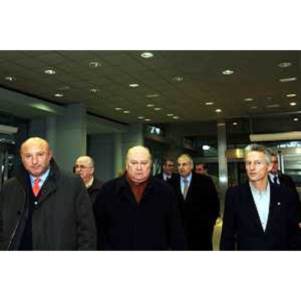 Riccardo Illy (Presidente Regione Friuli Venezia Giulia), Enrico Bertossi (Assessore Regionale alle attività produttive) ed Alvaro Cardin all'incontro fiera Pordenone (Pordenone, 17/01/06)