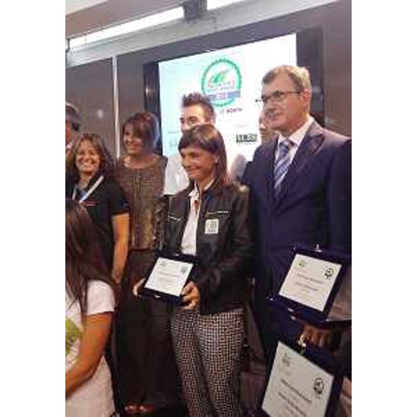 Barbara Degani (Sottosegretario Ambiente), Elia Viviani (Medaglia d'Oro Olimpiadi 2016), Debora Serracchiani (Presidente Regione Friuli Venezia Giulia) e Maurizio Danese (Presidente Veronafiere) alla premiazione dell' "Italian Green Road Award", al CosmoBike Show di Veronafiere - Verona 16/09/2016