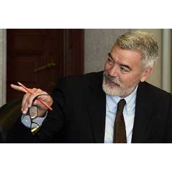 Paolo Panontin (Assessore regionale Autonomie locali e Coordinamento Riforme, Comparto unico, Sistemi informativi, Caccia e Risorse ittiche, delegato Protezione civile) durante la riunione della Giunta del FVG - Trieste 16/09/2016