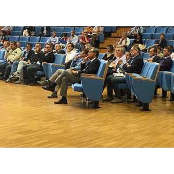 Francesco Peroni (Assessore regionale Finanze, Patrimonio, Coordinamento e Programmazione Politiche economiche e comunitarie) alla presentazione della piattaforma on line "CercaBandi" - Udine 17/09/2016