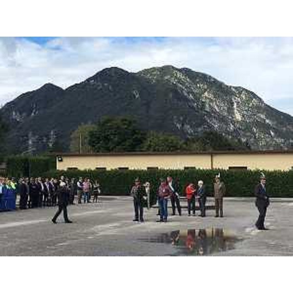 Paolo Urbani (Sindaco Gemona), Debora Serracchiani (Presidente Regione Friuli Venezia Giulia) e Giuseppe Zamberletti alle celebrazioni in ricordo dei 29 alpini deceduti nel crollo della Caserma Goi Pantanali, per commemorare il quarantesimo anniversario del terremoto del Friuli - Gemona del Friuli 17/09/2016